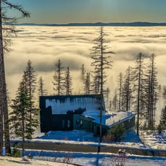 @HouseonGlacier Ski-in, Ski-Out with Private Hot Tub & View